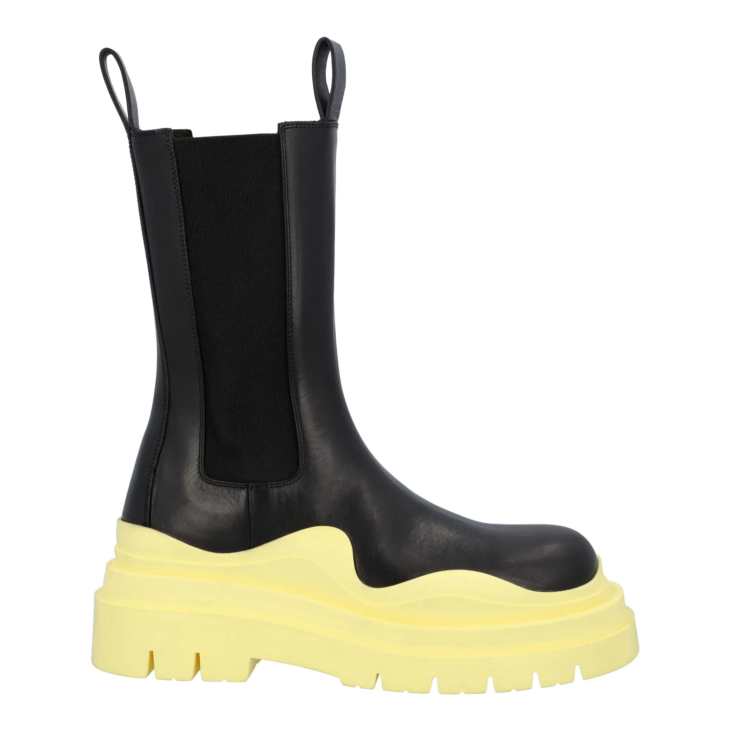 Bottega Veneta Women Tire Chelsea Boots in Black Lemonade Calfskin