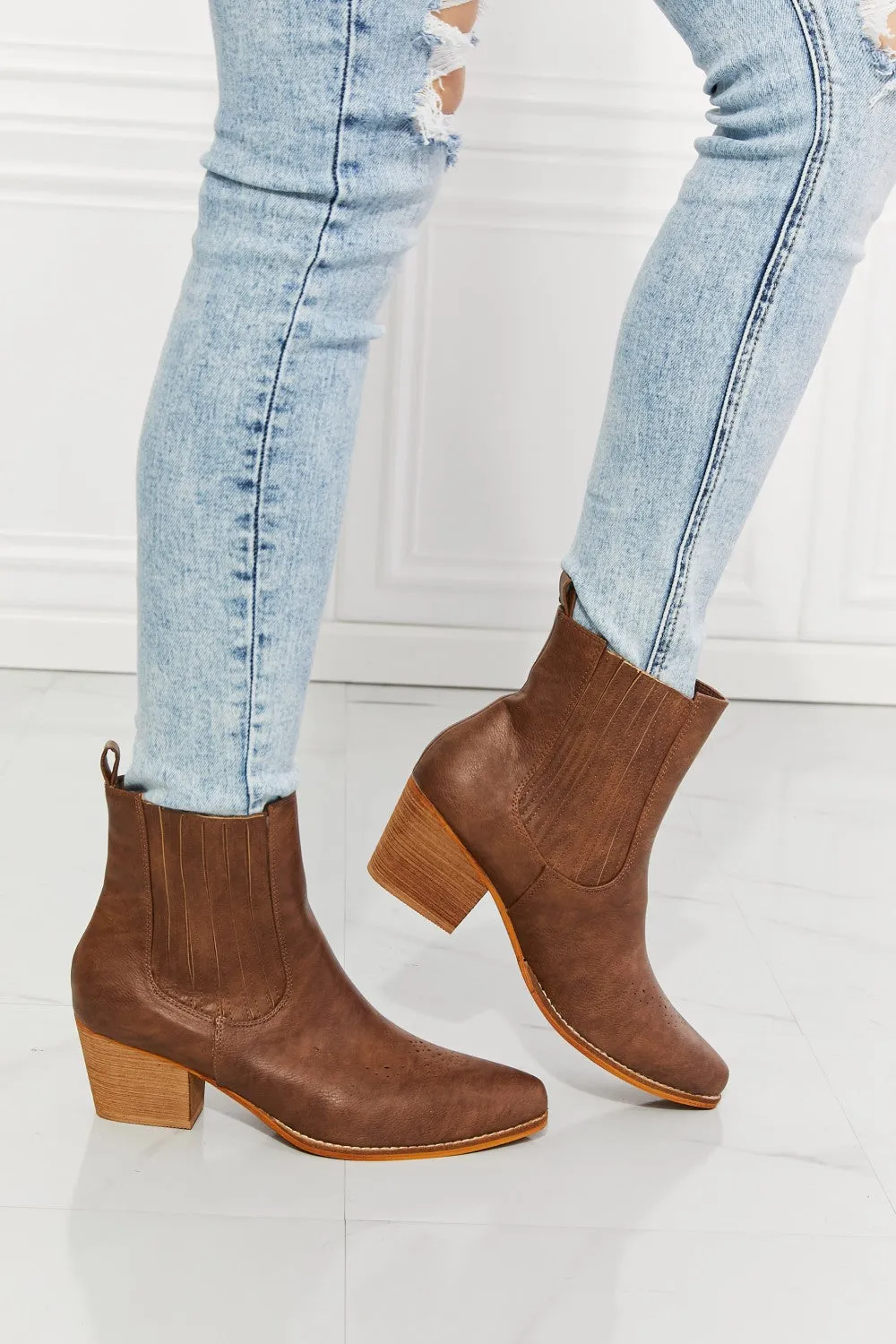 Chestnut Stacked Heel Chelsea Boots