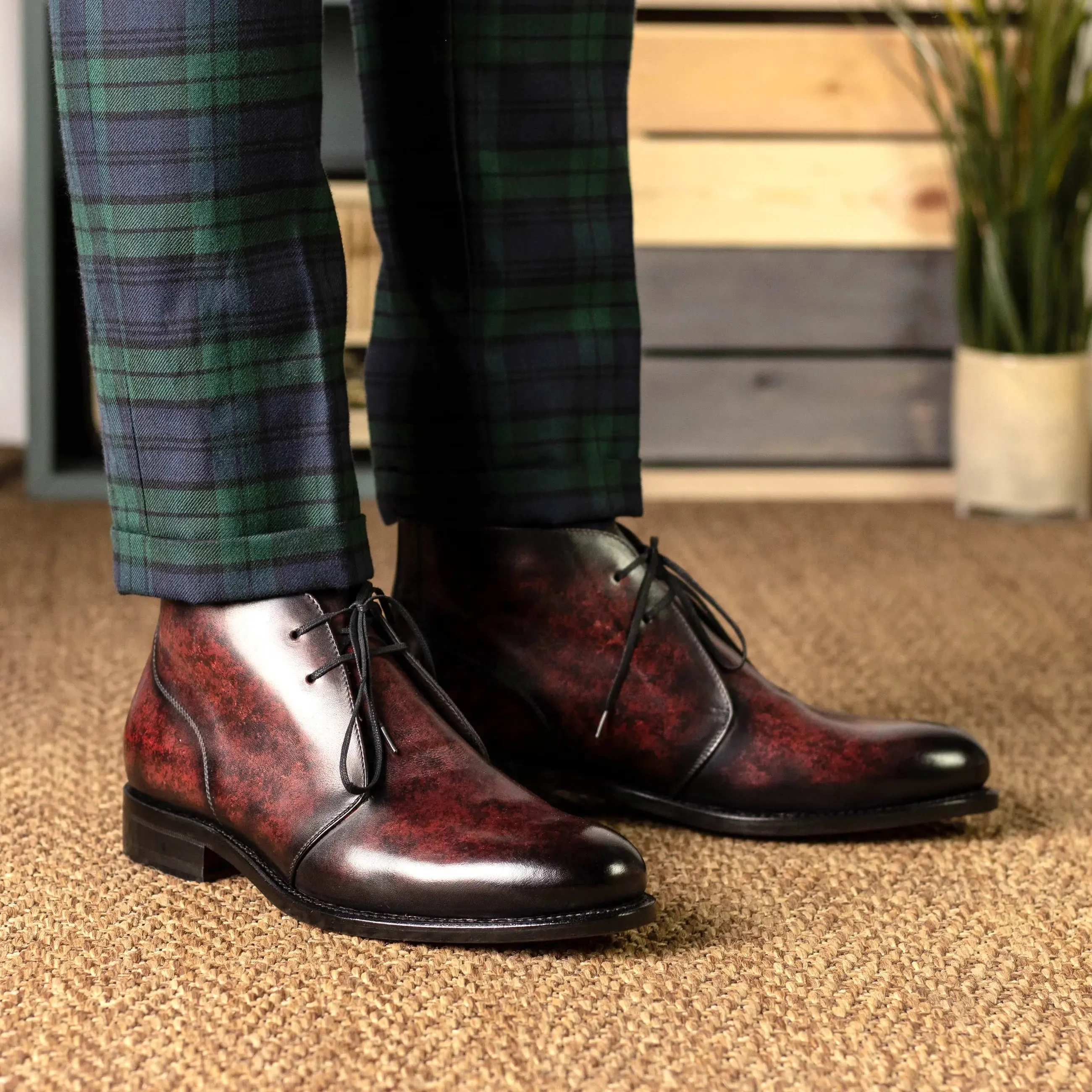 DapperFam Vivace in Burgundy Men's Hand-Painted Patina Chukka