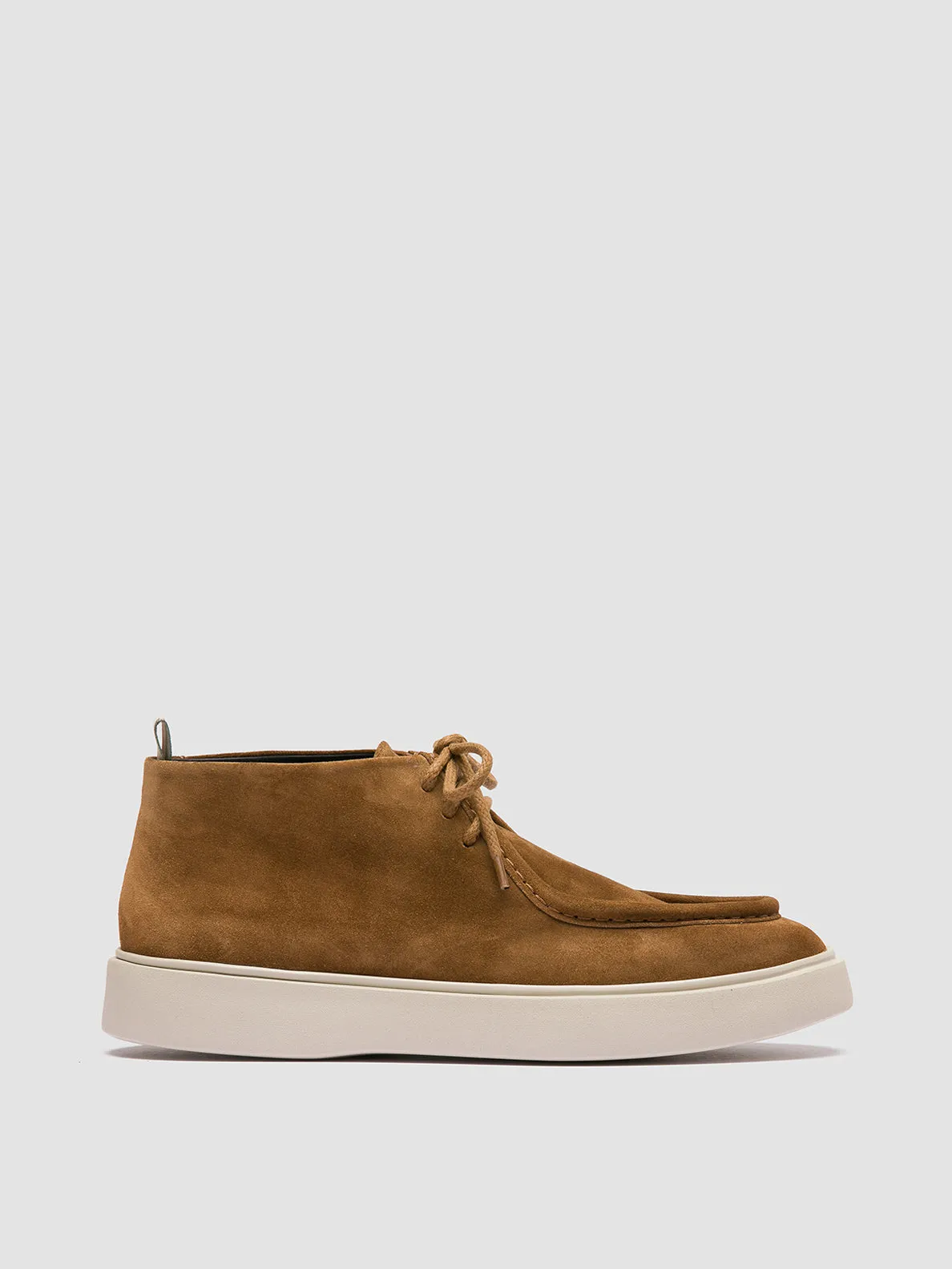 FRAME 012 - Brown Suede Chukka Boots