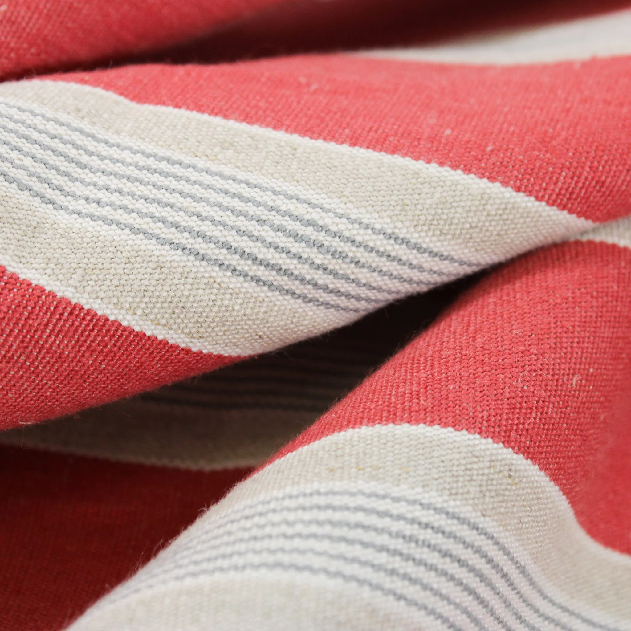 RED/CREAM STRIPED CANVAS