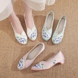 Women's Antique Pointed Old Beijing Mid Cloth Heels