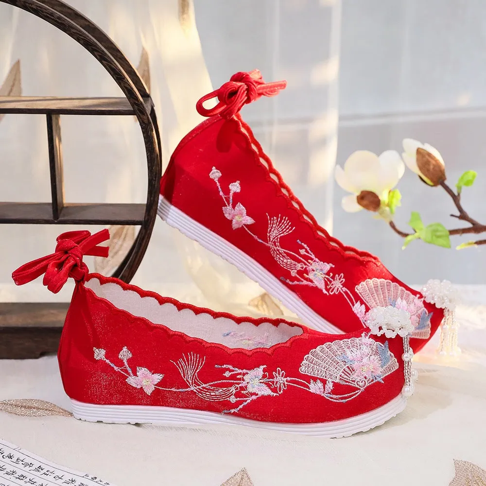 Women's Old Beijing Cloth Embroidered Soft Bottom Canvas Shoes